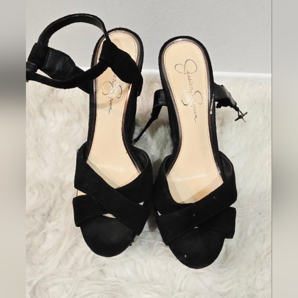 ๐ฅ8 1/2 Bundle of 5 Pairs Women's Shoes - Picture 2 of 16
